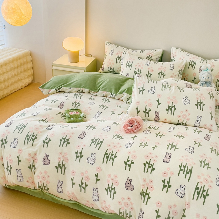 91家纺网 家纺一手货源 找家纺 木堇家居 2023新款牛奶绒印花四件套 呆萌兔