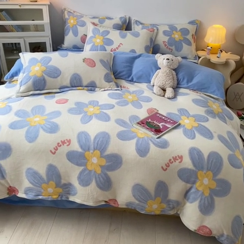 91家纺网 家纺一手货源 找家纺 木堇家居 2023新款牛奶绒印花四件套 幸运兰花