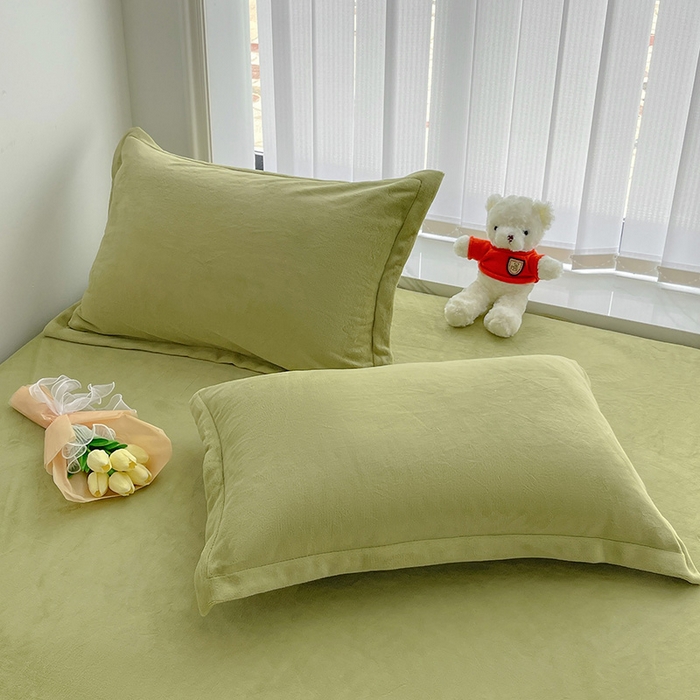 91家纺网 家纺一手货源 找家纺 寐居家纺 2023新款纯色牛奶绒保暖床单 嫩芽绿