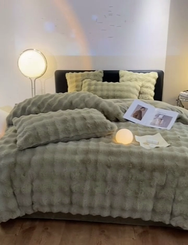 91家纺网 家纺一手货源 找家纺 澳梵家居 2023舒芙蕾印花兔兔绒牛奶绒四件套 舒芙蕾-豆荚绿