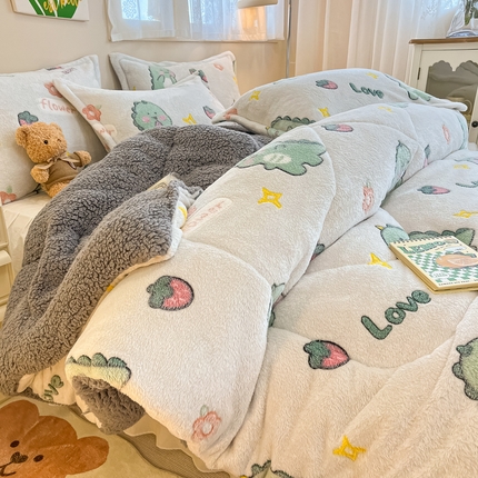 91家纺网 家纺一手货源 找家纺 （总）花伞 2023新款加厚雪花绒羊羔绒秋冬被保暖被芯