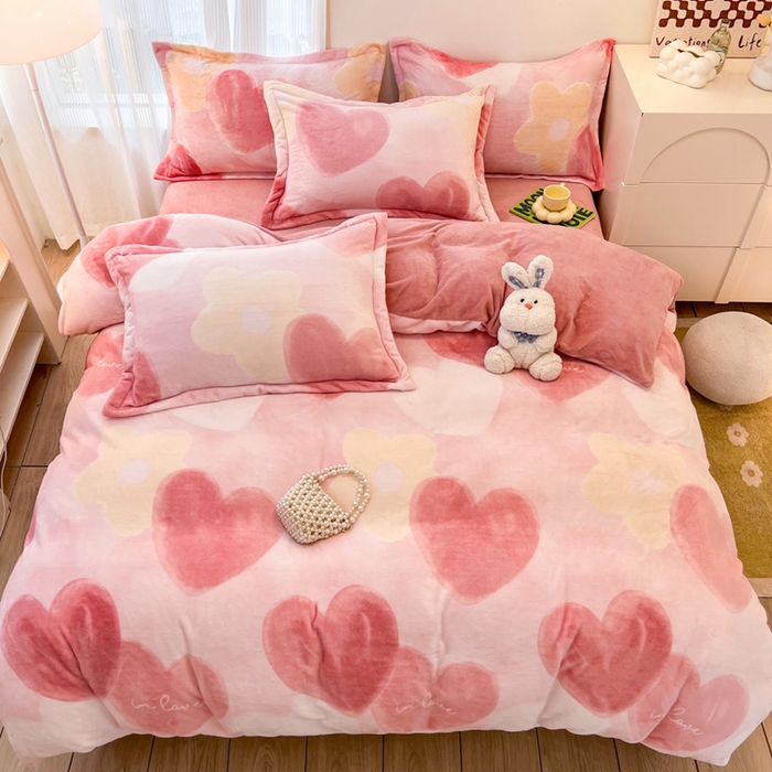 91家纺网 家纺一手货源 找家纺 寐居家纺 2023新款小清新印花牛奶绒单被套 爱心泡泡