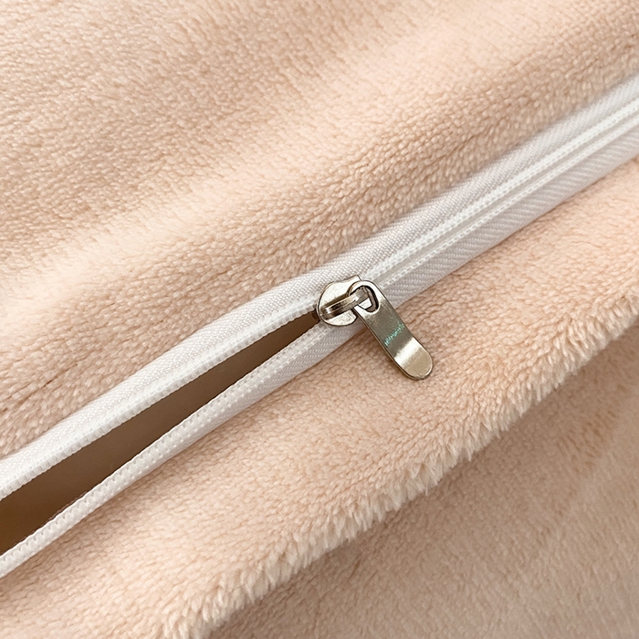 91家纺网 家纺一手货源 找家纺 澳梵家居 2023舒芙蕾印花兔兔绒牛奶绒四件套 黑金蝴蝶结