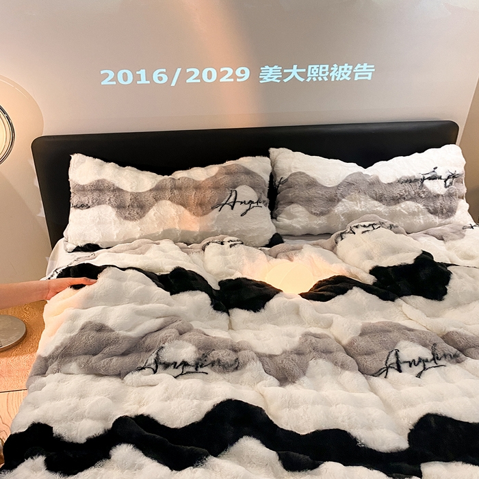 91家纺网 家纺一手货源 找家纺 澳梵家居 2023舒芙蕾印花兔兔绒牛奶绒四件套 海上银沙