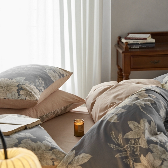 91家纺网 家纺一手货源 找家纺 时年2023新款全棉磨毛印花系列套件-花卉风格 薇甜-灰