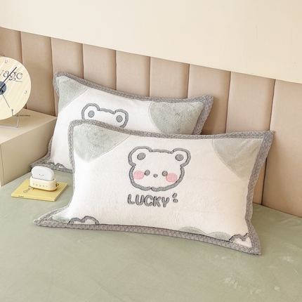 2023新款立体6D雪花绒加厚保暖系列单枕套 48x74cm一对 奶茶小熊