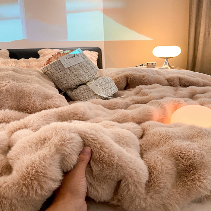 91家纺网 家纺一手货源 找家纺 澳梵家居 2023舒芙蕾印花兔兔绒牛奶绒四件套 舒芙蕾-卡其