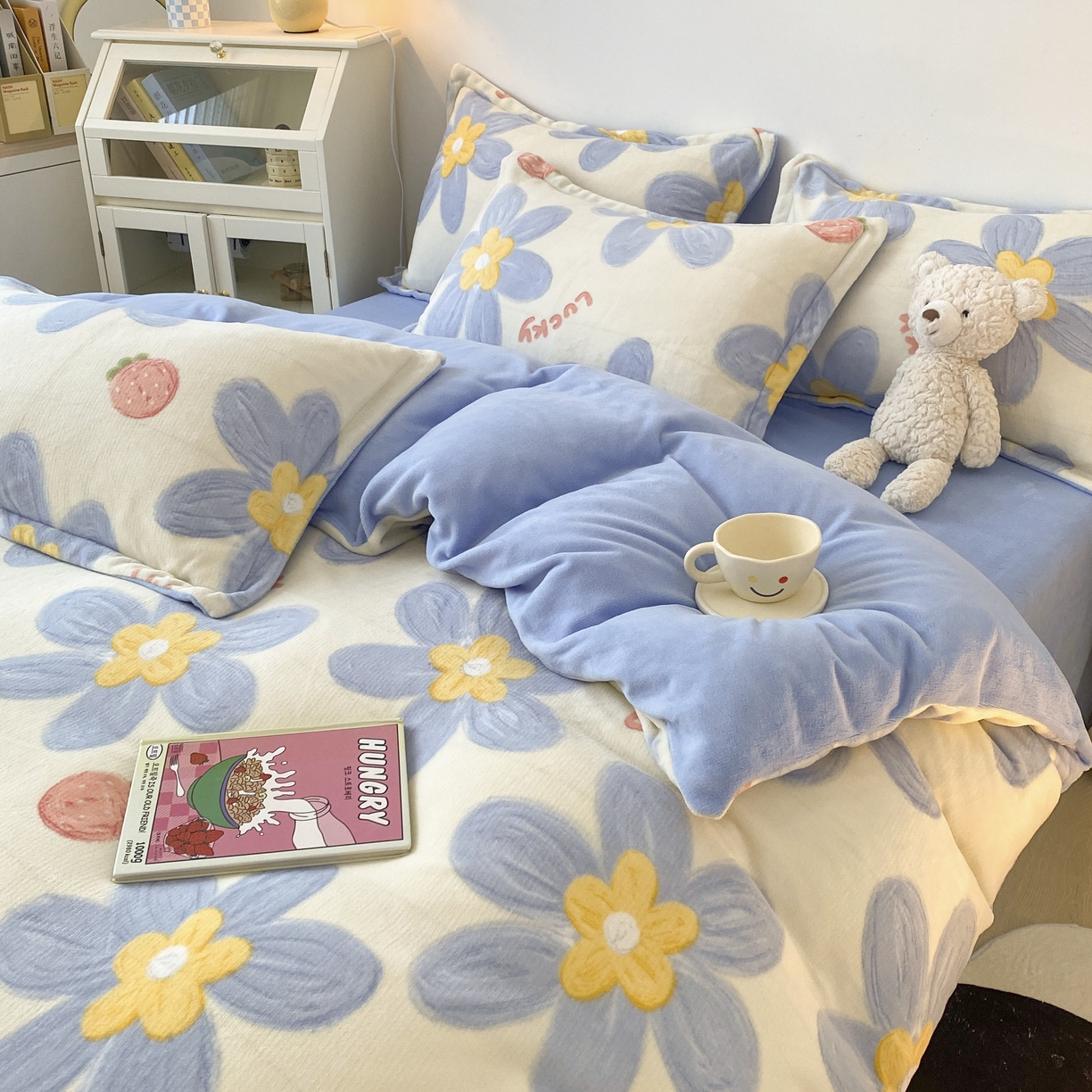 91家纺网 家纺一手货源 找家纺 木堇家居 2023新款牛奶绒印花四件套 幸运兰花