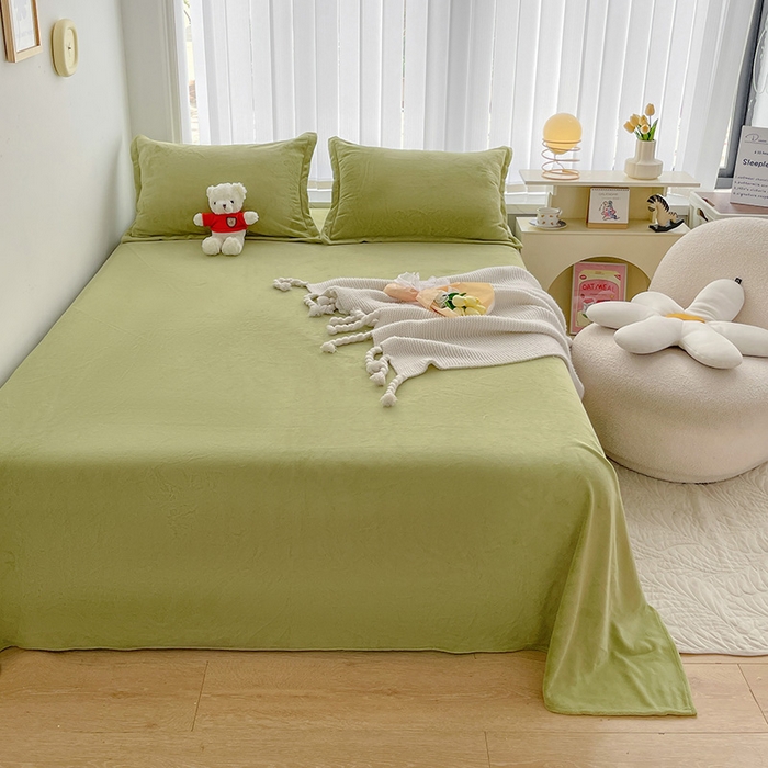 91家纺网 家纺一手货源 找家纺 寐居家纺 2023新款纯色牛奶绒保暖床单 嫩芽绿