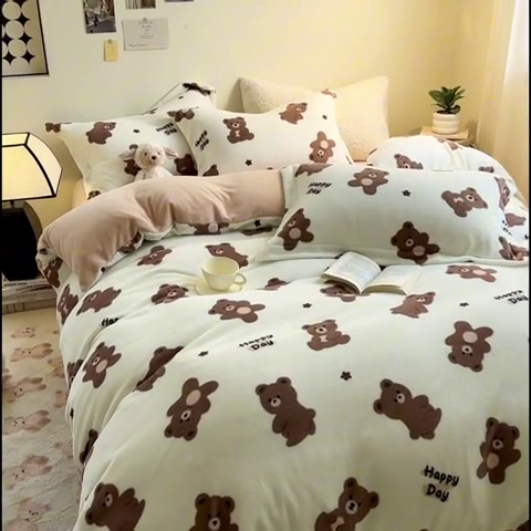 91家纺网 家纺一手货源 找家纺 宅部落 2023新款高克重牛奶绒四件套 小棕熊