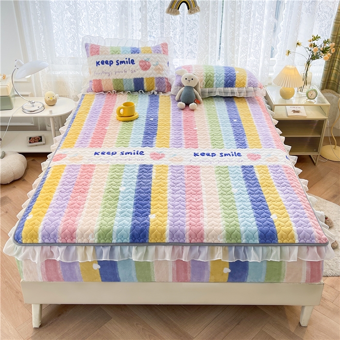 91家纺网 家纺一手货源 找家纺 喜居 2023新款印花牛奶绒床笠花边款牛奶绒床笠大豆夹棉床笠 彩虹桃子