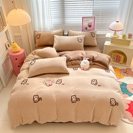 丽涵家纺 2023秋冬散版牛奶绒毛巾绣系列四件套 多多熊-绒杏