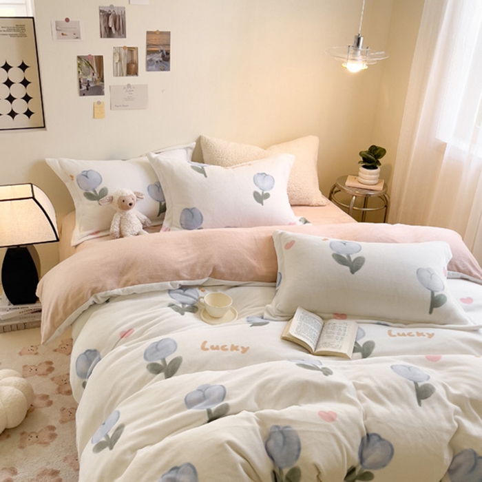 91家纺网 家纺一手货源 找家纺 宅部落 2023新款高克重牛奶绒四件套 兰兰花