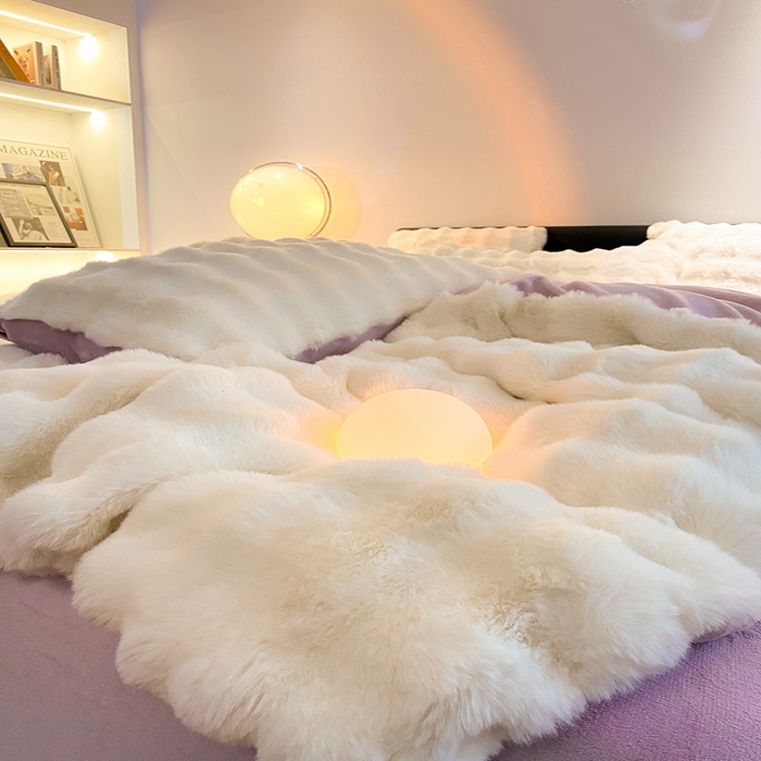 91家纺网 家纺一手货源 找家纺 澳梵家居 2023舒芙蕾印花兔兔绒牛奶绒四件套 舒芙蕾-香芋紫白