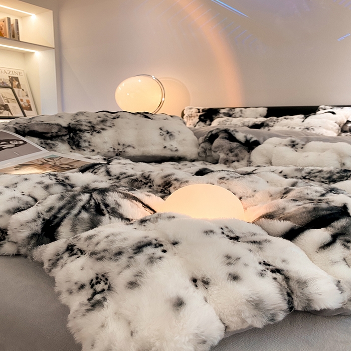 91家纺网 家纺一手货源 找家纺 澳梵家居 2023舒芙蕾印花兔兔绒牛奶绒四件套 蝴蝶纷飞