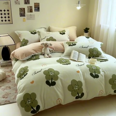 91家纺网 家纺一手货源 找家纺 宅部落 2023新款高克重牛奶绒四件套 绿丛