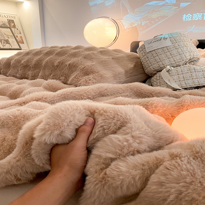 91家纺网 家纺一手货源 找家纺 澳梵家居 2023舒芙蕾印花兔兔绒牛奶绒四件套 舒芙蕾-卡其