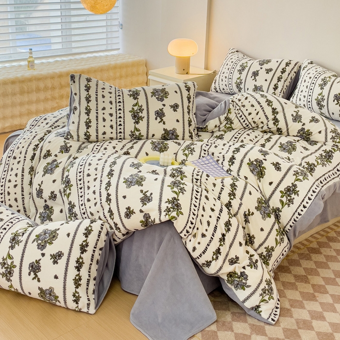 91家纺网 家纺一手货源 找家纺 木堇家居 2023新款牛奶绒印花四件套 法式浪漫