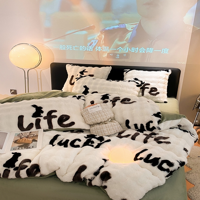 91家纺网 家纺一手货源 找家纺 澳梵家居 2023舒芙蕾印花兔兔绒牛奶绒四件套 幸运兔