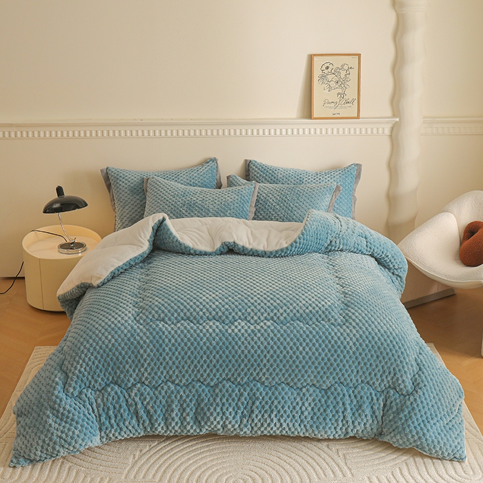 91家纺网 家纺一手货源 找家纺 雅蔓依家纺 2025新款金龟绒龟背绒羊羔绒冬被被子被芯 唯美蓝灰