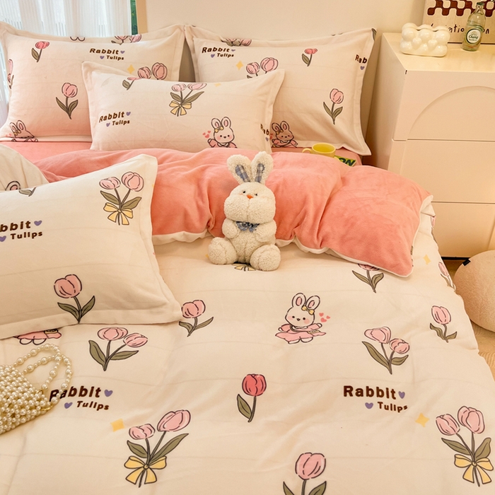 91家纺网 家纺一手货源 找家纺 寐居家纺 2023新款小清新印花牛奶绒单被套 告白兔兔