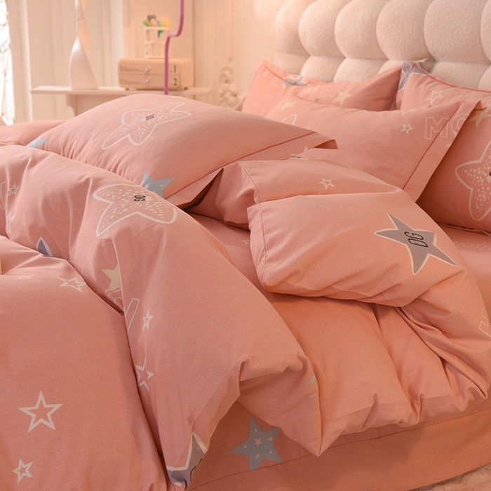 91家纺网 家纺一手货源 找家纺 简如   2025新款全棉磨毛印花四件套 星岛之恋-粉