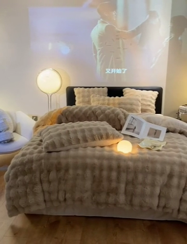 91家纺网 家纺一手货源 找家纺 澳梵家居 2023舒芙蕾印花兔兔绒牛奶绒四件套 舒芙蕾-卡其