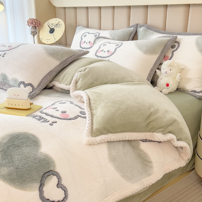 91家纺网 家纺一手货源 找家纺 2023新款立体6D雪花绒加厚保暖系列单枕套 48x74cm一对 奶茶小熊