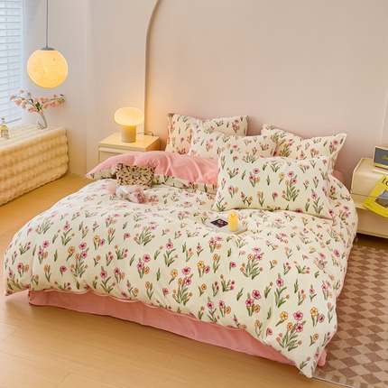 木堇家居 2023新款牛奶绒印花四件套 春田花谷-粉