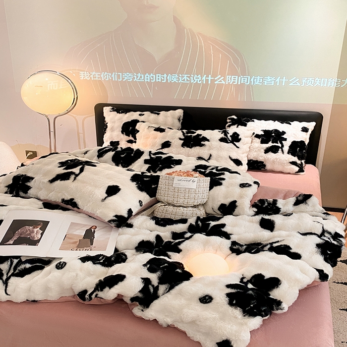 91家纺网 家纺一手货源 找家纺 澳梵家居 2023舒芙蕾印花兔兔绒牛奶绒四件套 锦瑟年华