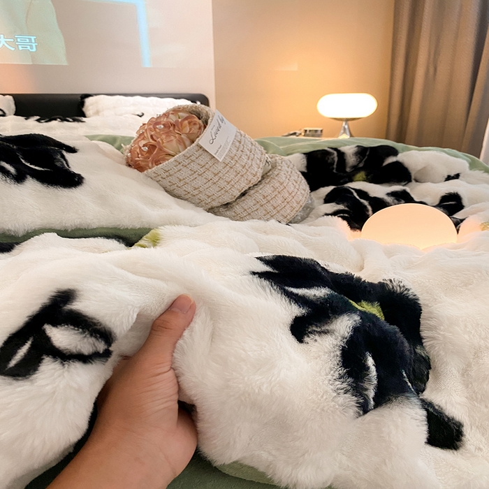 91家纺网 家纺一手货源 找家纺 澳梵家居 2023舒芙蕾印花兔兔绒牛奶绒四件套 生如夏花