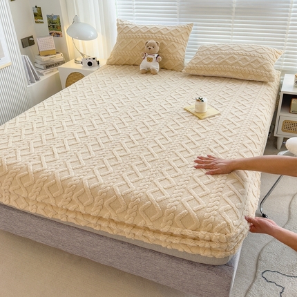 91家纺网 家纺一手货源 找家纺 希廷顿 2023新款塔芙绒剪花床笠 奶咖色