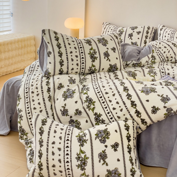 91家纺网 家纺一手货源 找家纺 木堇家居 2023新款牛奶绒印花四件套 法式浪漫