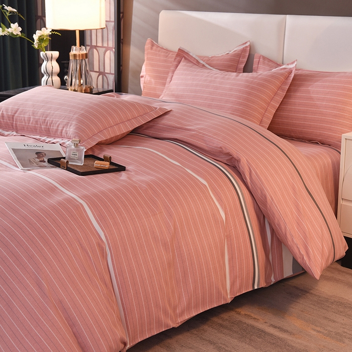 91家纺网 家纺一手货源 找家纺 简如   2025新款全棉磨毛印花四件套 间隔条纹-粉