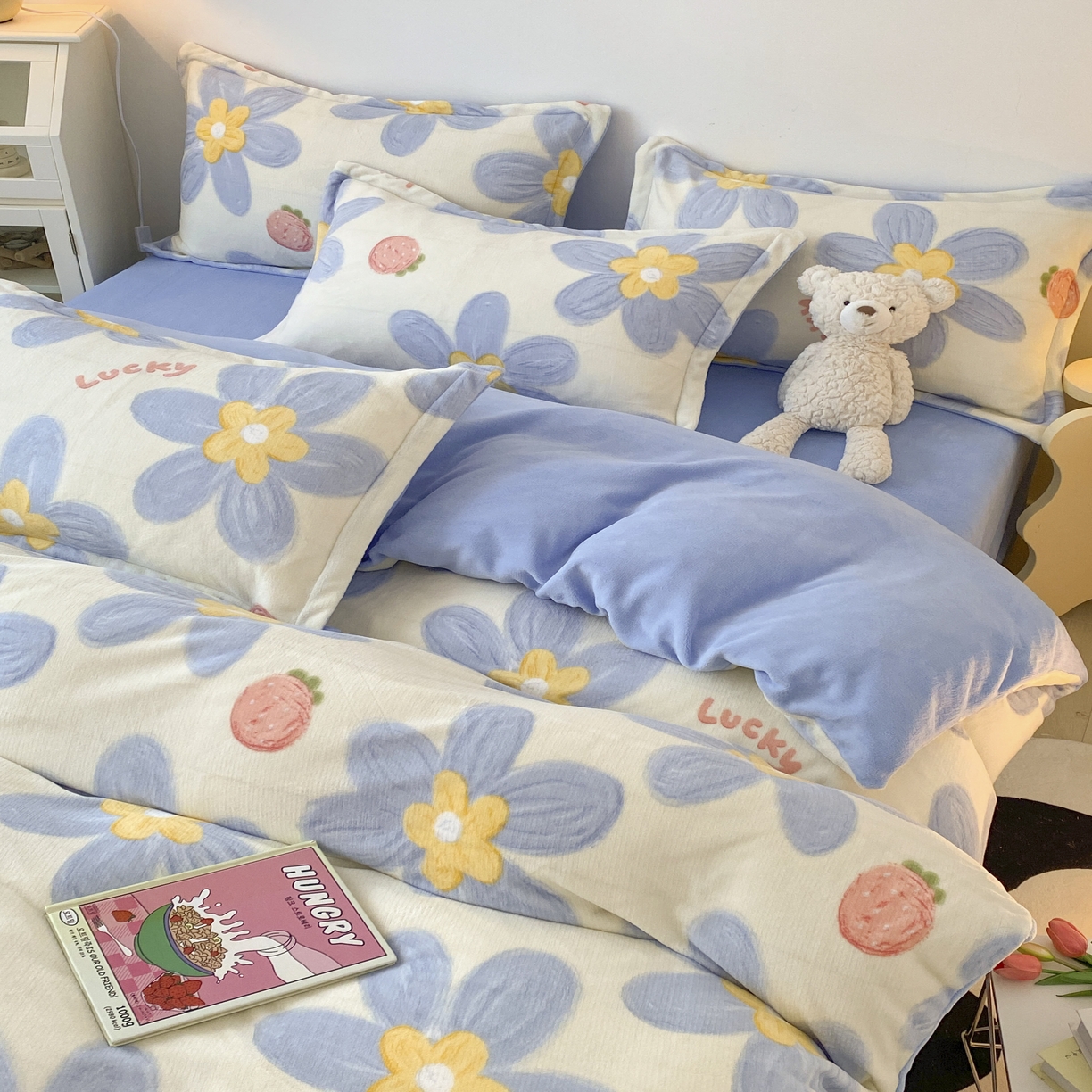 91家纺网 家纺一手货源 找家纺 木堇家居 2023新款牛奶绒印花四件套 幸运兰花