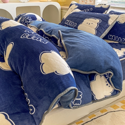 卡伦家纺 2025新款A类牛奶绒印花被套 开心乐园