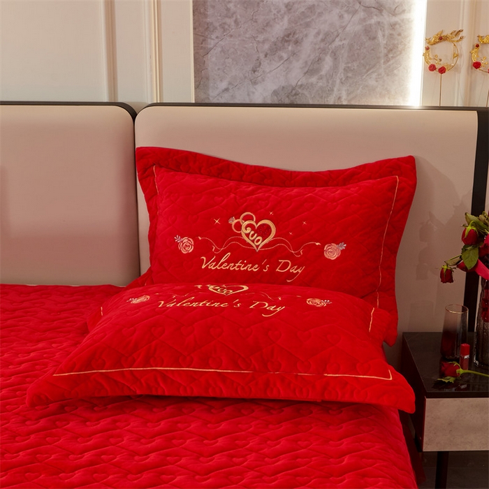 91家纺网 家纺一手货源 找家纺 宜凡家纺 2023秋冬新品婴儿绒婚庆床盖三件套 欢愉