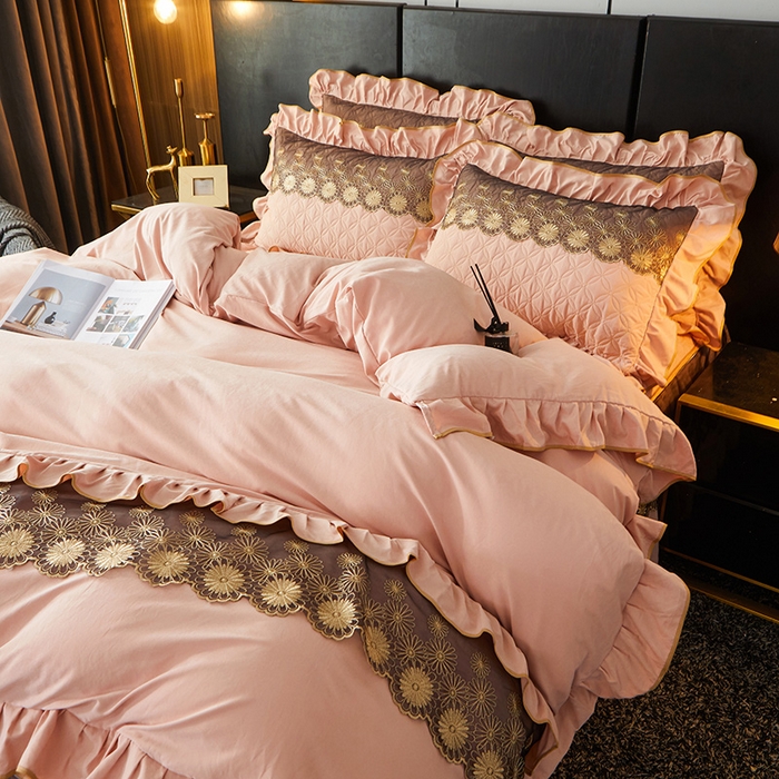 91家纺网 家纺一手货源 找家纺 罗艺轩 2024新款A类蛋白棉夹棉床裙四件套-品味人生 品味人生-樱花粉