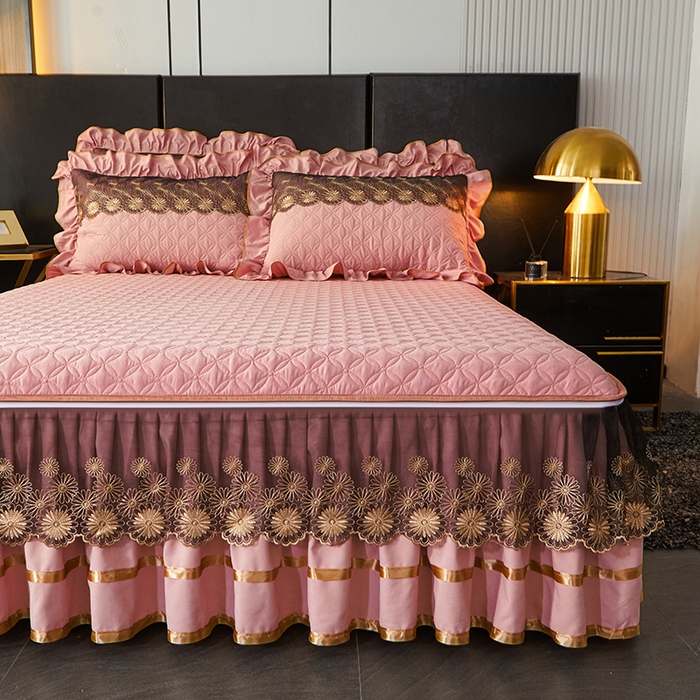 91家纺网 家纺一手货源 找家纺 罗艺轩 2024新款A类蛋白棉夹棉床裙-品味人生 品味人生-豆沙红