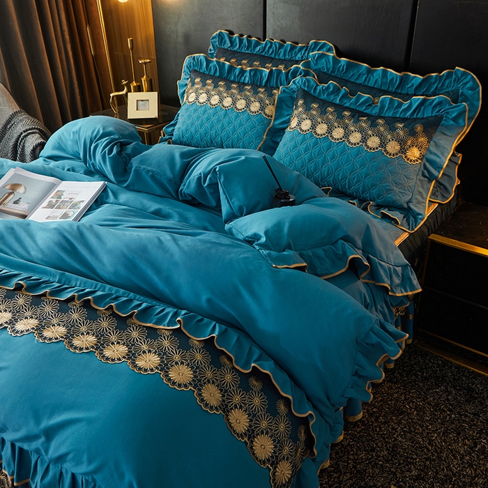 91家纺网 家纺一手货源 找家纺 罗艺轩 2024新款A类蛋白棉夹棉床裙四件套-品味人生 品味人生-宾利兰