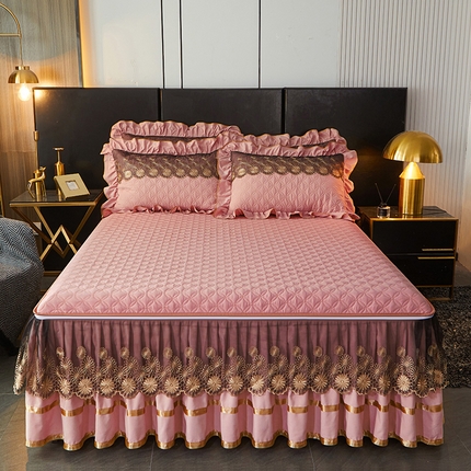 91家纺网 家纺一手货源 找家纺 罗艺轩 2024新款A类蛋白棉夹棉床裙-品味人生 品味人生-豆沙红