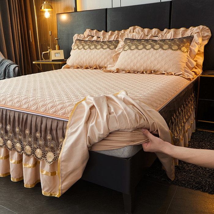 91家纺网 家纺一手货源 找家纺 罗艺轩 2024新款A类蛋白棉夹棉床裙-品味人生 品味人生-香槟