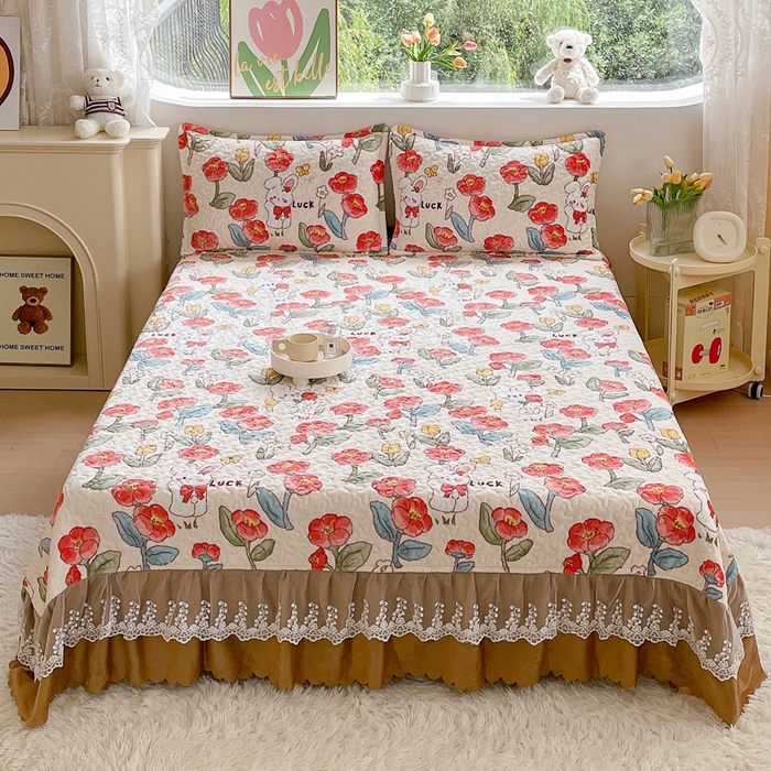 91家纺网 家纺一手货源 找家纺 雅眠居 2023新款直播爆款牛奶绒双层蕾丝床盖夹棉床裙款 花丛兔