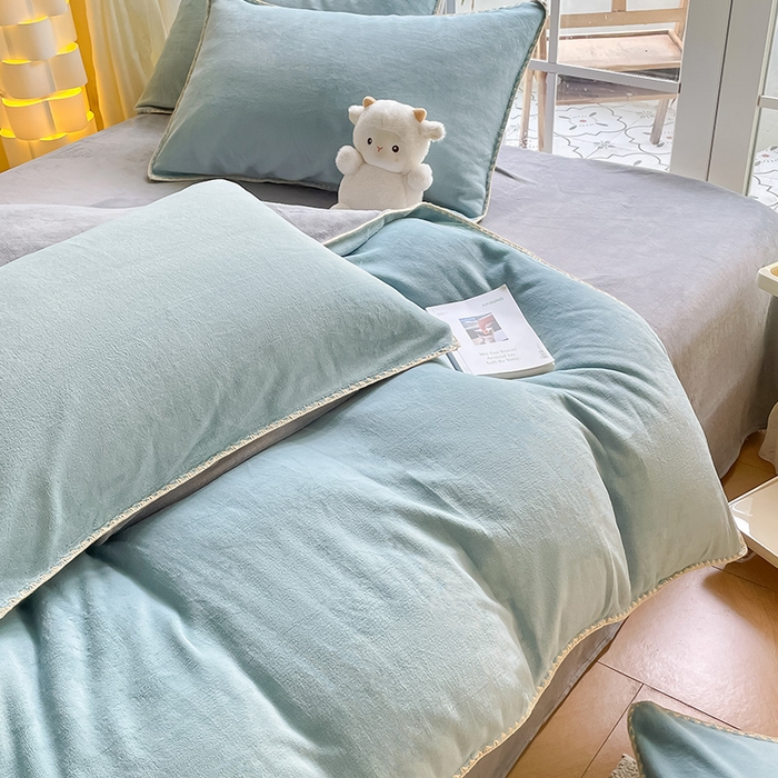 91家纺网 家纺一手货源 找家纺 （总）眠帛 2023新款纯色混搭牛奶绒贝壳边保暖四件套