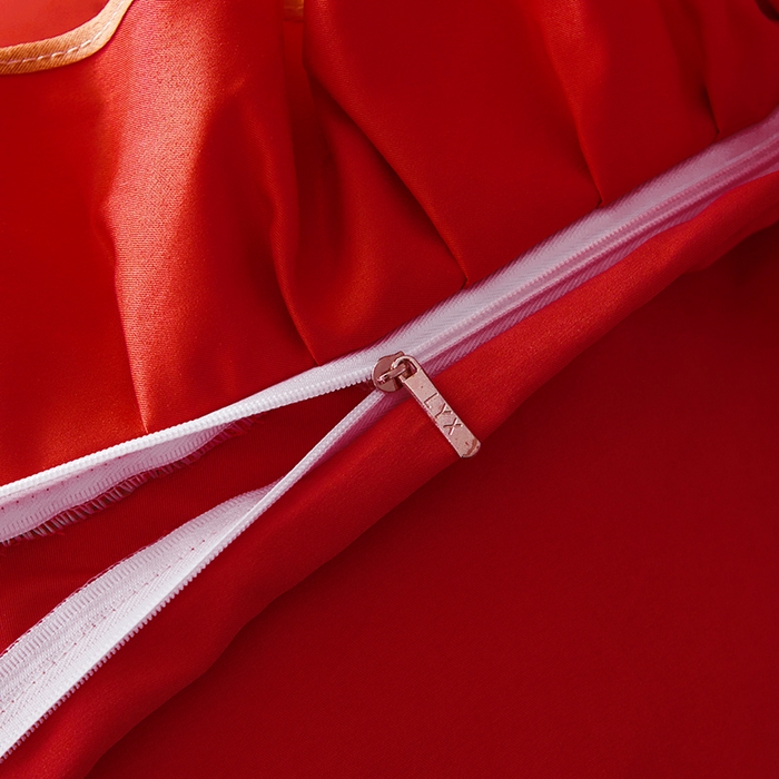 91家纺网 家纺一手货源 找家纺 罗艺轩 2024新款A类蛋白棉夹棉床裙四件套-品味人生 品味人生-中国红