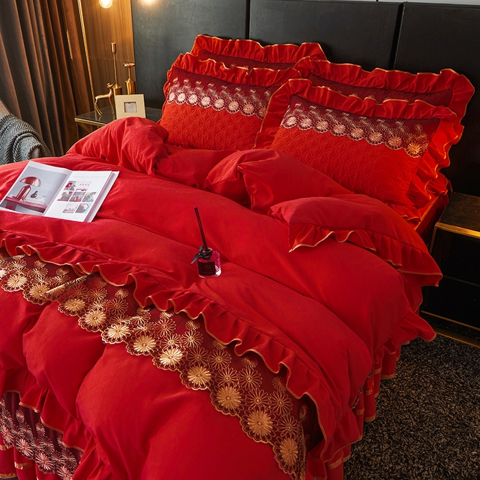 91家纺网 家纺一手货源 找家纺 罗艺轩 2024新款A类蛋白棉夹棉床裙四件套-品味人生 品味人生-中国红