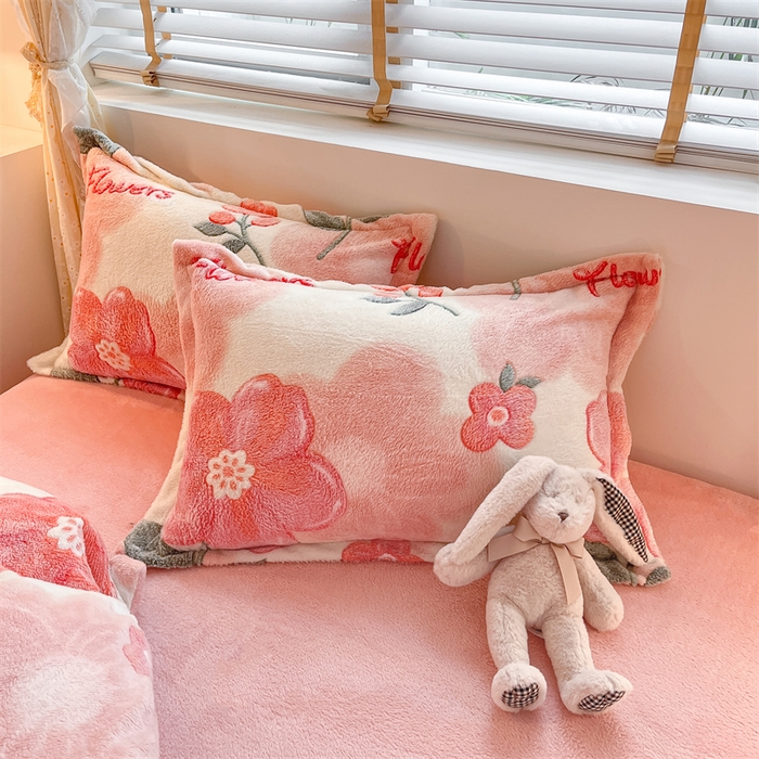 91家纺网 家纺一手货源 找家纺 花伞 2024新款直播立体印花雪花绒卡通加厚保暖四件套 大花生活