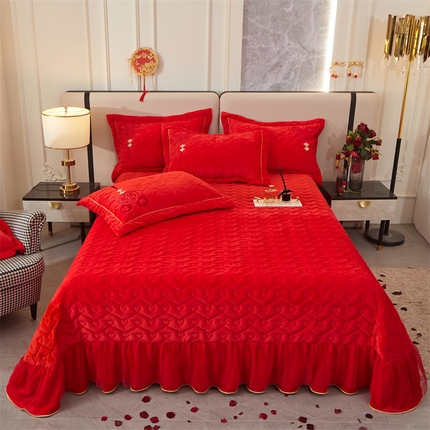 91家纺网 家纺一手货源 找家纺 （总）宜凡家纺 2023秋冬新品婴儿绒婚庆床盖三件套