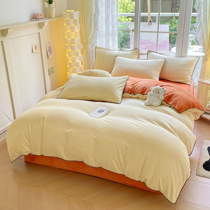 91家纺网 家纺一手货源 找家纺 眠帛 2023新款纯色混搭牛奶绒贝壳边保暖四件套 奶黄焦糖