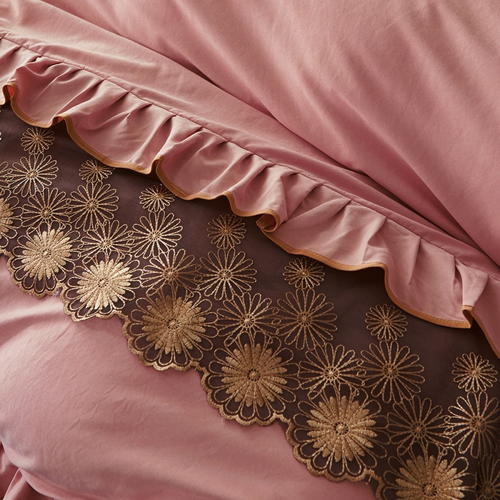 91家纺网 家纺一手货源 找家纺 罗艺轩 2024新款A类蛋白棉夹棉床裙四件套-品味人生 品味人生-豆沙红